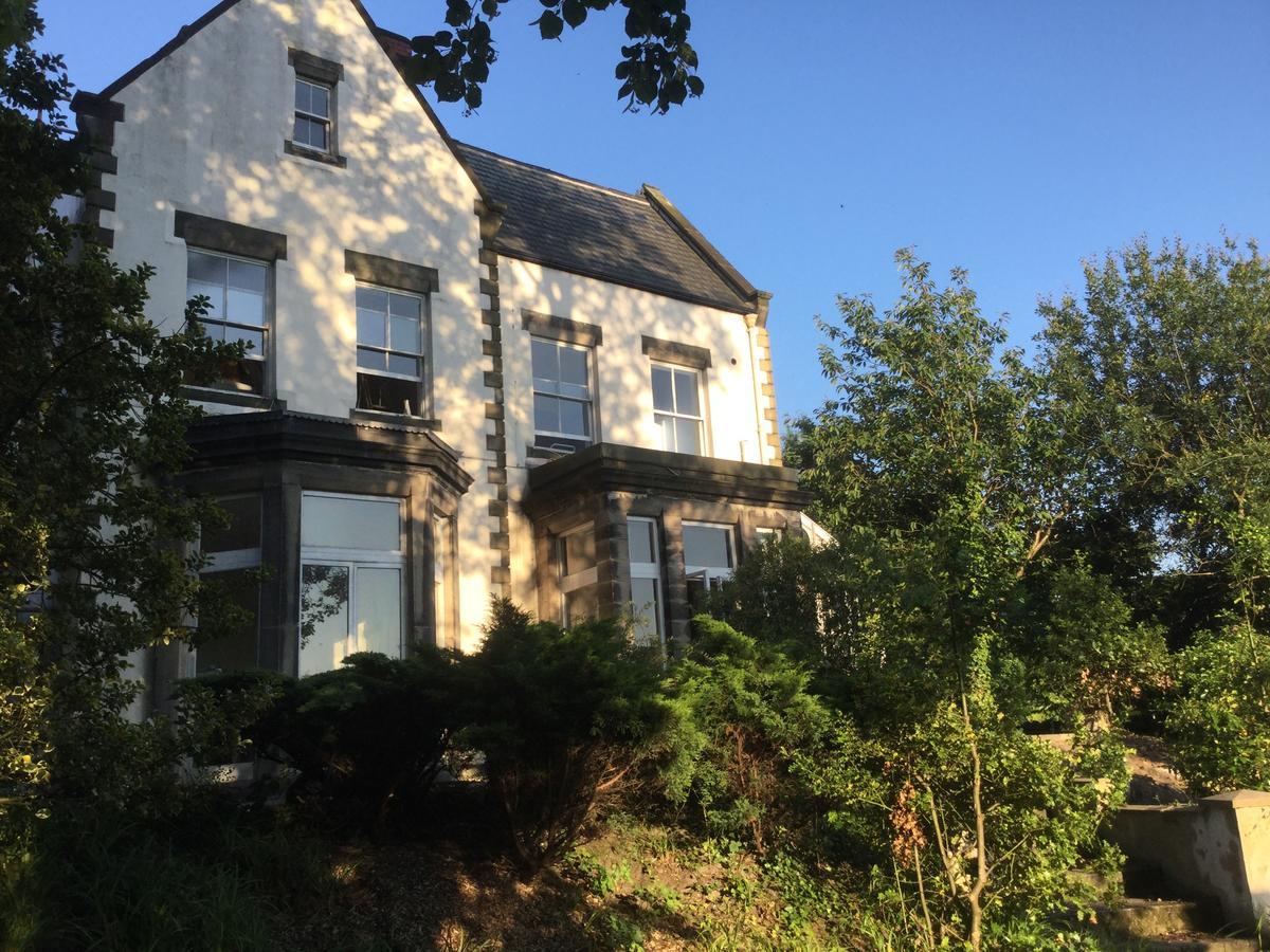 Grosmont House Bed & Breakfast Bagian luar foto