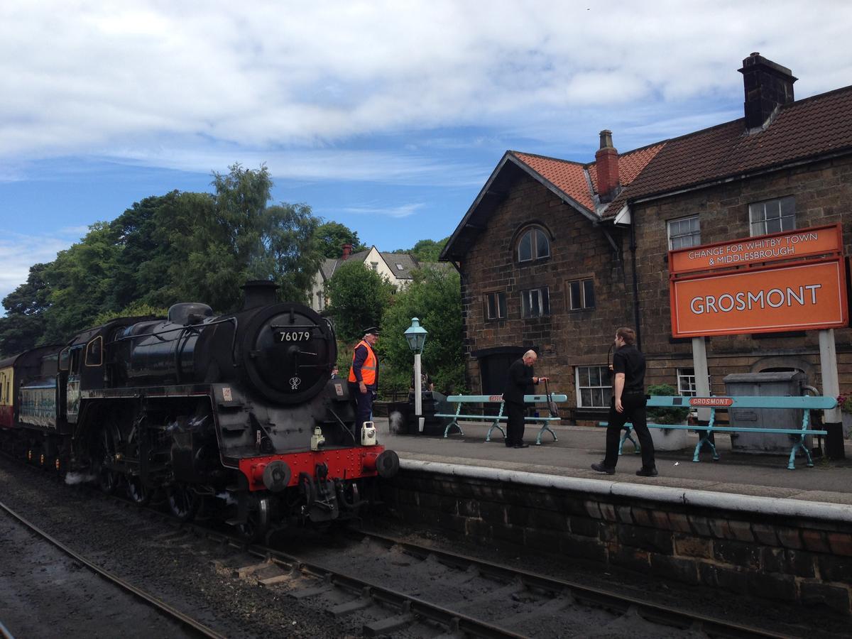 Grosmont House Bed & Breakfast Bagian luar foto